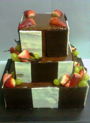 Torte za 18. rođendan jagode i cokolada
