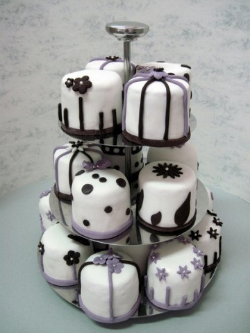 mini cakes