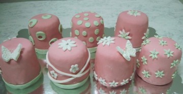 mini cakes